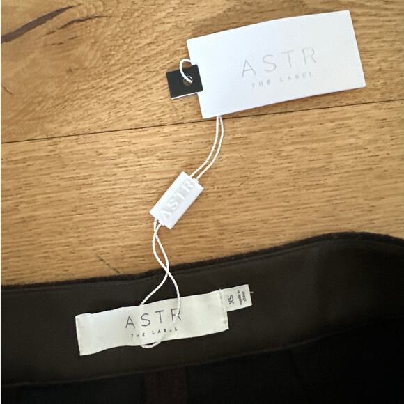 ASTR The Label - Sorine Shorts in Brown - Picture 2 of 4